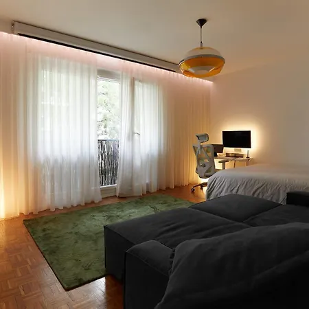 Cinema With Projector Screen Near Vincennes *